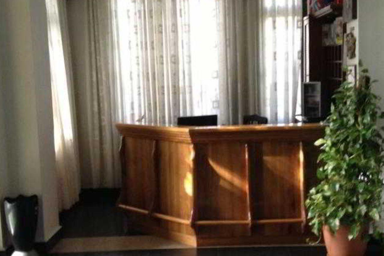 Art Hotel Nirvana Тирана Екстер'єр фото