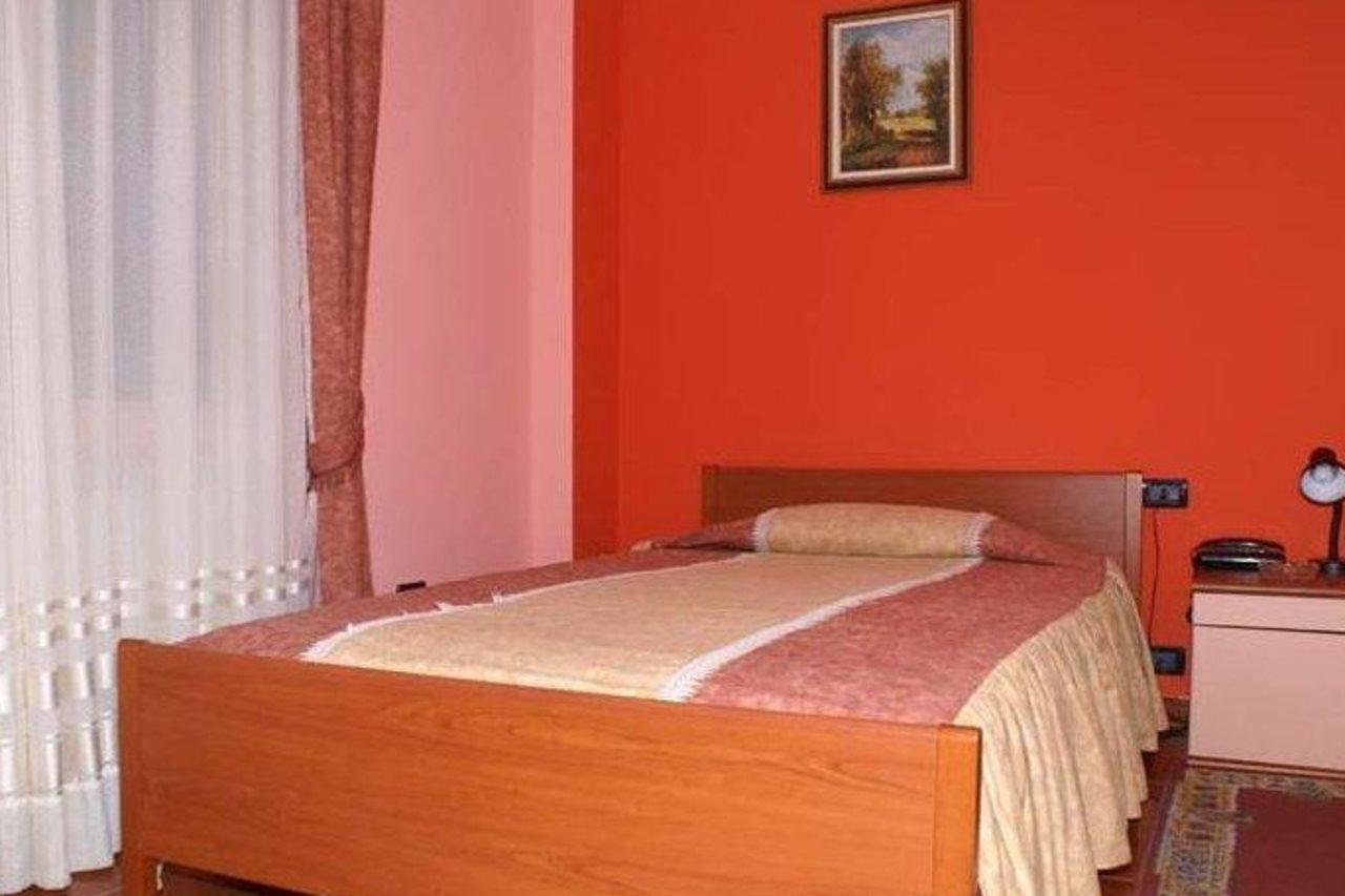 Art Hotel Nirvana Тирана Екстер'єр фото