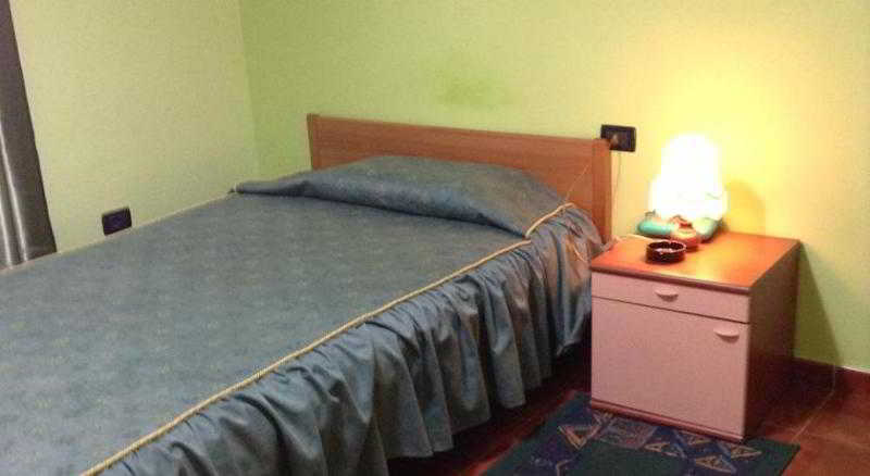 Art Hotel Nirvana Тирана Екстер'єр фото